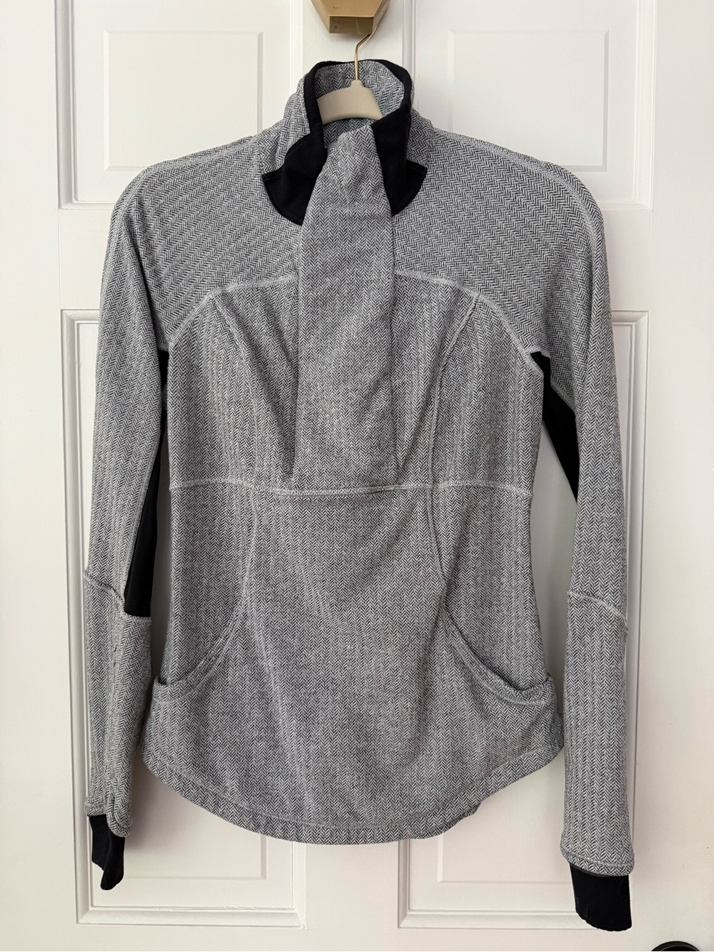 lululemon athletica Gray & Black Heathered Pullover Hoodie